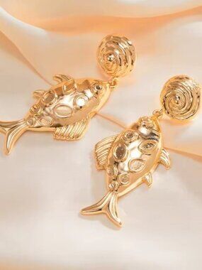 Vintage Gold Fish Dangle Earrings
